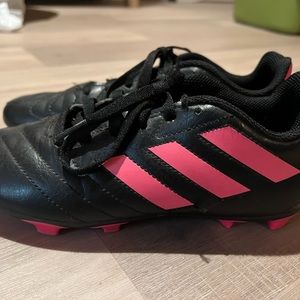 Girls soccer cleats